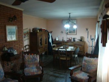 VENDE: CASA