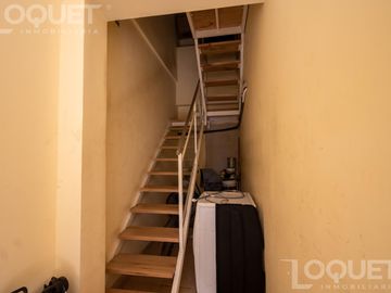 Departamento, galpón y local comercial en zona comercial