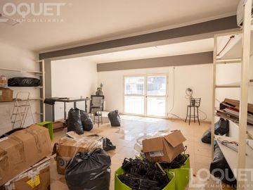 Departamento, galpón y local comercial en zona comercial