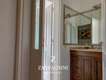 VENTA. ESPECTACULAR Casa en Barrio del PILAR - Guaymallen