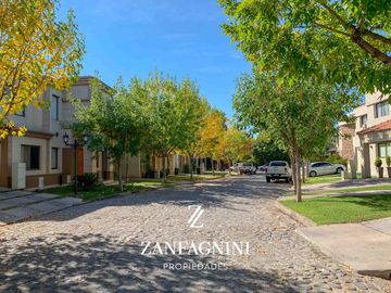 VENTA. ESPECTACULAR Casa en Barrio del PILAR - Guaymallen