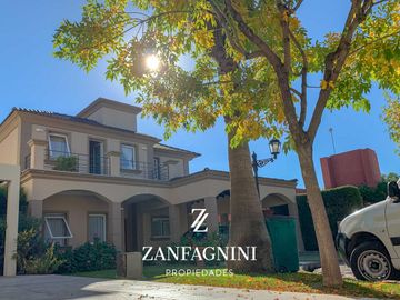 VENTA. ESPECTACULAR Casa en Barrio del PILAR - Guaymallen