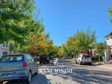 VENTA. ESPECTACULAR Casa en Barrio del PILAR - Guaymallen