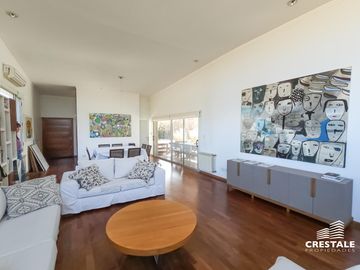 Venta Casa 4 dormitorios Puerto Roldán