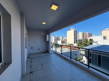 Condarco 134, Wilde ¡Semipiso de 4 ambientes con dos baños en Venta!