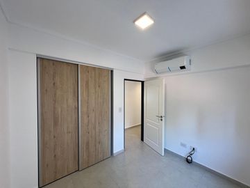 Condarco 134, Wilde ¡Semipiso de 4 ambientes con dos baños en Venta!