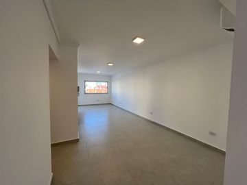 Condarco 134, Wilde ¡Semipiso de 4 ambientes con dos baños en Venta!