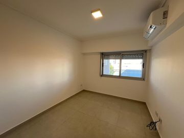 Condarco 134, Wilde ¡Semipiso de 4 ambientes con dos baños en Venta!