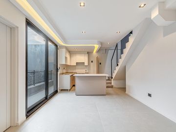 Venta departamento 3 ambientes en dúplex con terraza y parrilla en Parque Avellaneda