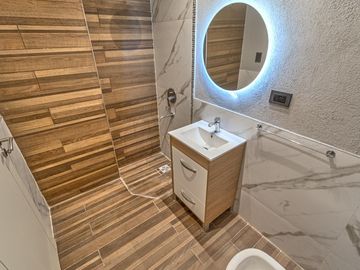 Venta departamento 3 ambientes en dúplex con terraza y parrilla en Parque Avellaneda