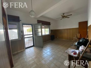 Venta de ph de 3 ambientes con balcón, patio y terraza en Wilde