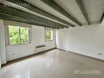 Departamento en 3 ambientes con balcón terraza.