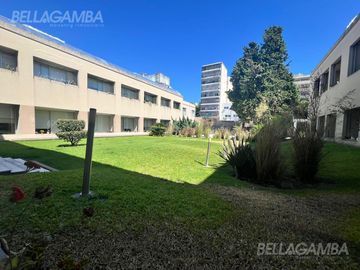 Departamento en 3 ambientes con balcón terraza.