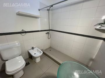 Departamento en 3 ambientes con balcón terraza.