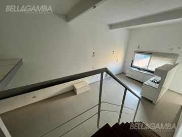 Departamento en 3 ambientes con balcón terraza.