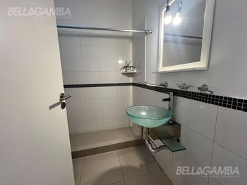 Departamento en 3 ambientes con balcón terraza.