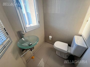Departamento en 3 ambientes con balcón terraza.