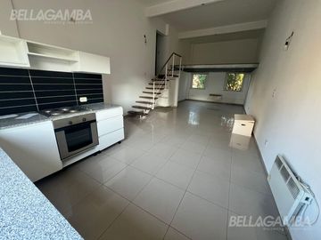 Departamento en 3 ambientes con balcón terraza.
