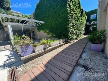 Departamento en 3 ambientes con balcón terraza.