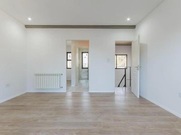 En Venta | APTA CREDITO | Oportunidad - Hermosa Propiedad a Estrenar en Moreno Sur con 3 Dormitorios, Pileta, Parque, Parrilla y 2 Cocheras