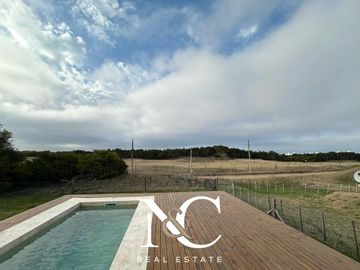 Casa en venta en Costa Esmeralda fondo libre
