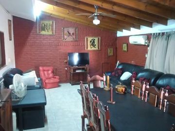 Casa - Burzaco