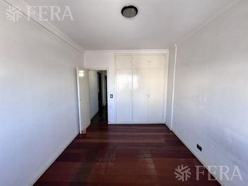 Venta departamento 4 ambientes con balcón en Wilde