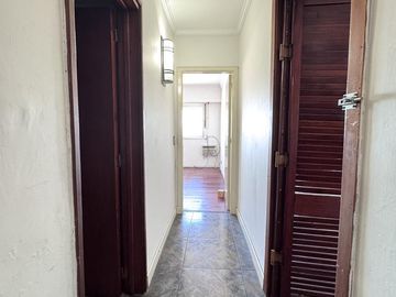 Venta departamento 4 ambientes con balcón en Wilde