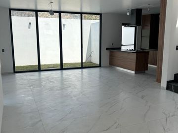 Se Vende Casa en Coto Foret, Zapopan Cerca de la Primavera