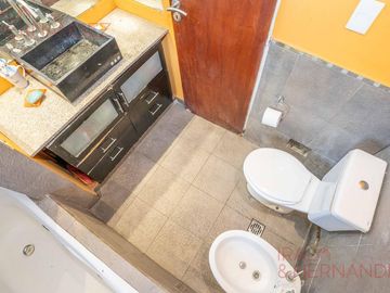 Venta Casa sobre lote propio con jardín, pileta y terraza en Colegiales!!!