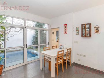 Venta Casa sobre lote propio con jardín, pileta y terraza en Colegiales!!!