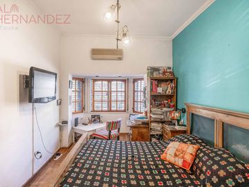 Venta Casa sobre lote propio con jardín, pileta y terraza en Colegiales!!!