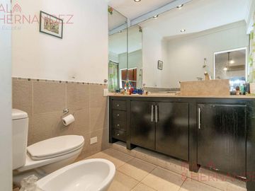 Venta Casa sobre lote propio con jardín, pileta y terraza en Colegiales!!!