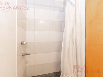 Venta Casa sobre lote propio con jardín, pileta y terraza en Colegiales!!!