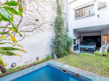Venta Casa sobre lote propio con jardín, pileta y terraza en Colegiales!!!