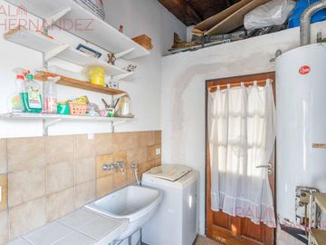 Venta Casa sobre lote propio con jardín, pileta y terraza en Colegiales!!!