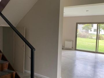 CASA EN ALQUILER Y VENTA EN FINCAS DEL LAGO - MAROTO PROPIEDADES