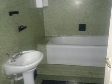 Departamento Tipo Casa en Venta en Lanus Este