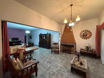 Casa cuatro ambientes a la venta en wilde apto credito