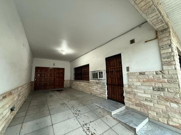 Casa cuatro ambientes a la venta en wilde apto credito