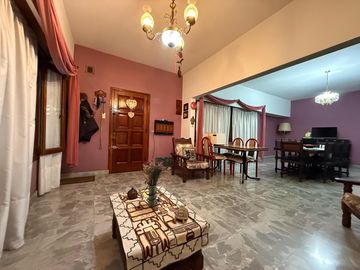 Casa cuatro ambientes a la venta en wilde apto credito