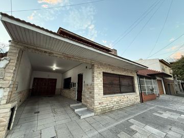 Casa cuatro ambientes a la venta en wilde apto credito