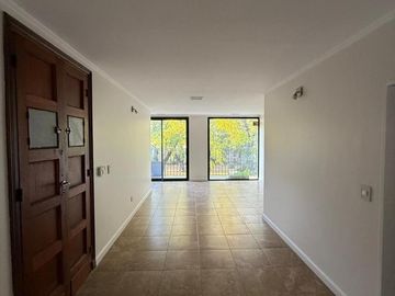 Departamento en venta - 2 Dormitorios 2 Baños - Cochera - 112Mts2 - Monte Grande