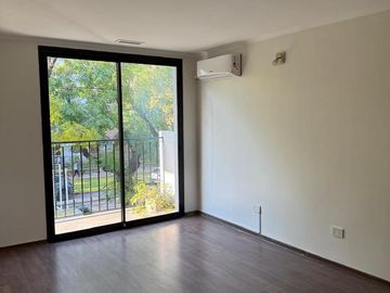 Departamento en venta - 2 Dormitorios 2 Baños - Cochera - 112Mts2 - Monte Grande