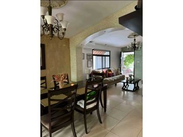 VENDO CASA EN ARRAIJAN EN COLINAS DEL OESTE