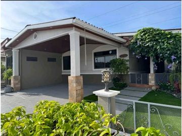 VENDO CASA EN ARRAIJAN EN COLINAS DEL OESTE