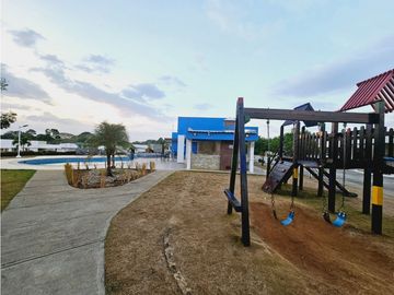 Se Vende Casa en La Chorrera, Puerto Caimito-Mirador del Mar (DR)