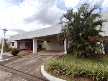 Se Vende Casa en La Chorrera, Puerto Caimito-Mirador del Mar (DR)