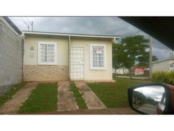 VENDO CASA EN LA CHORRERA URBANIZACIÓN VERDE MAR