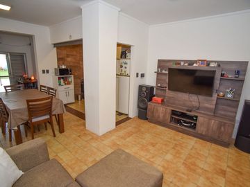 Departamento con patio en zona Sur